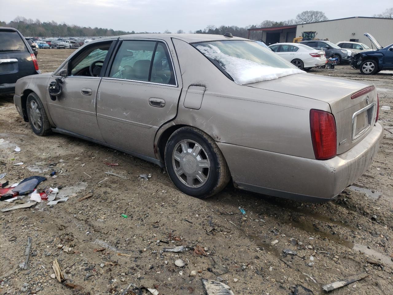 2004 Cadillac De Ville - Image 2