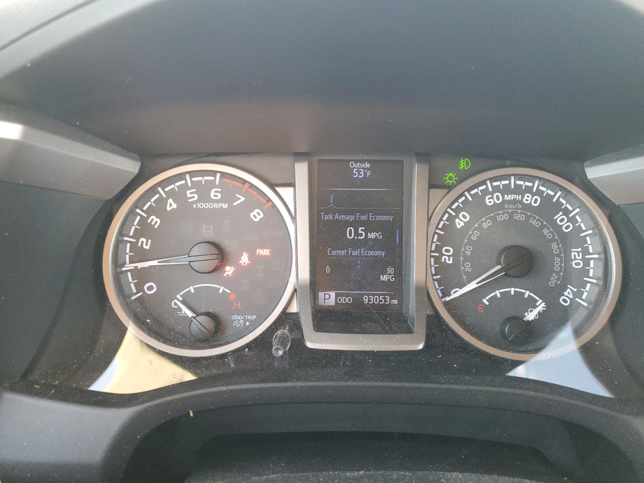 2018 Toyota Tacoma - Image 9