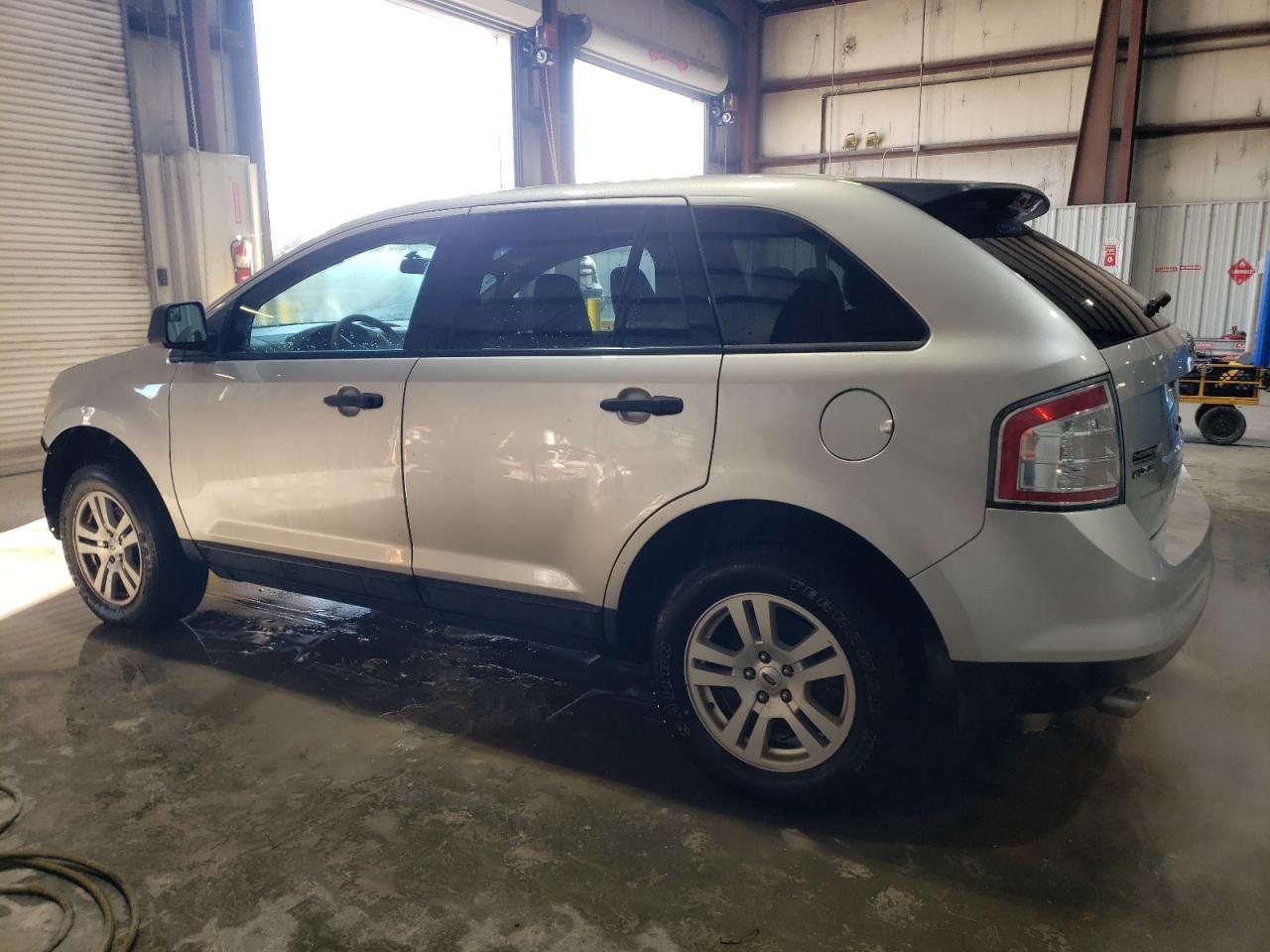 2010 Ford Edge - Image 2