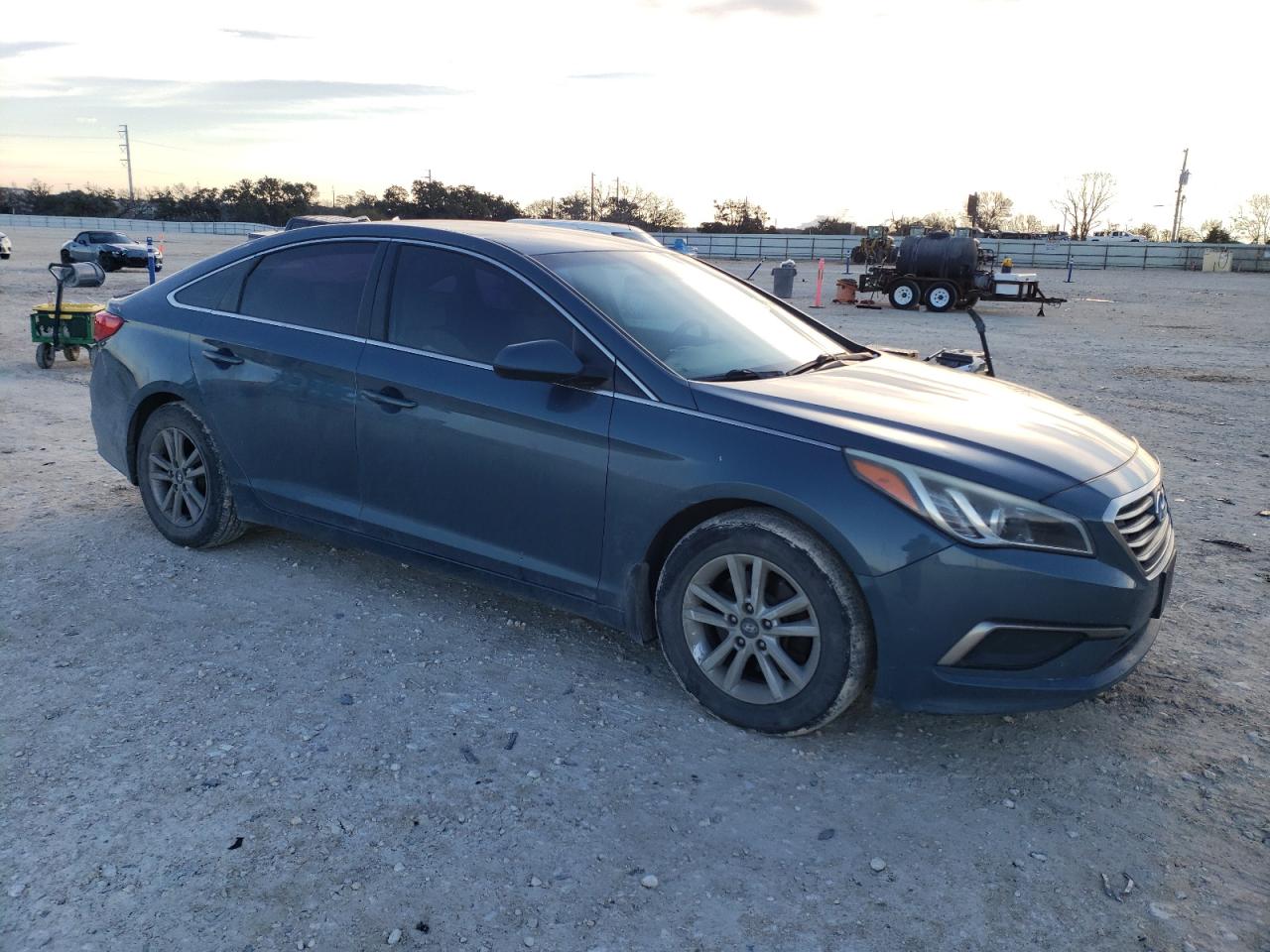 VIN 5NPE24AF9GH303849 2016 HYUNDAI SONATA no.4