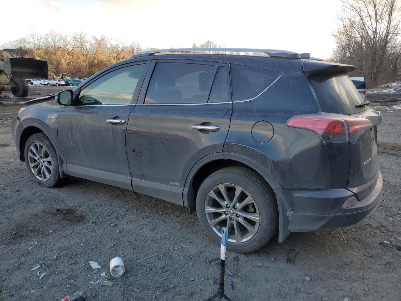 2018 Toyota RAV 4 - Image 2