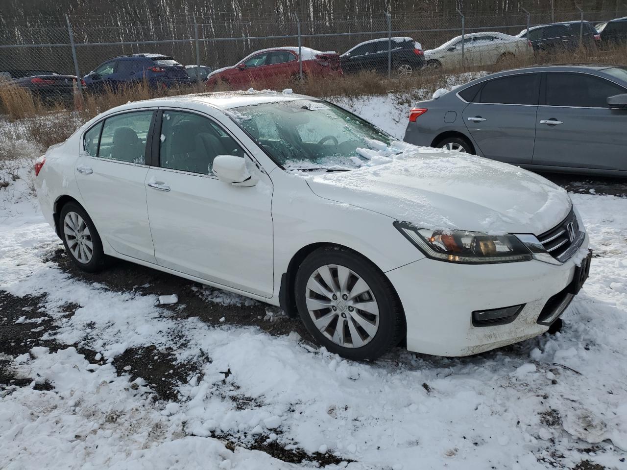 VIN 1HGCR2F84FA141475 2015 HONDA ACCORD no.4