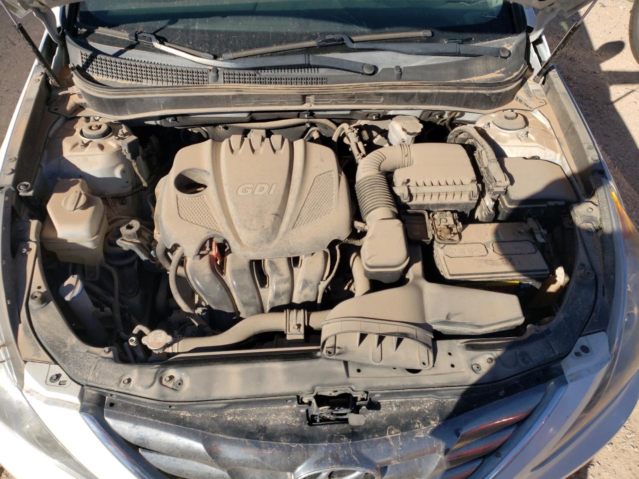 2011 Hyundai Sonata - Image 11