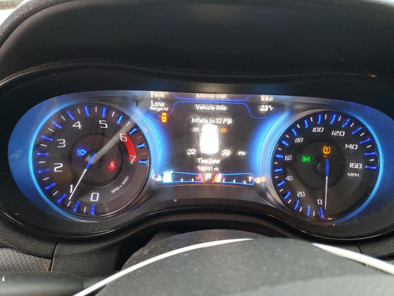 2015 Chrysler 300 - Image 9