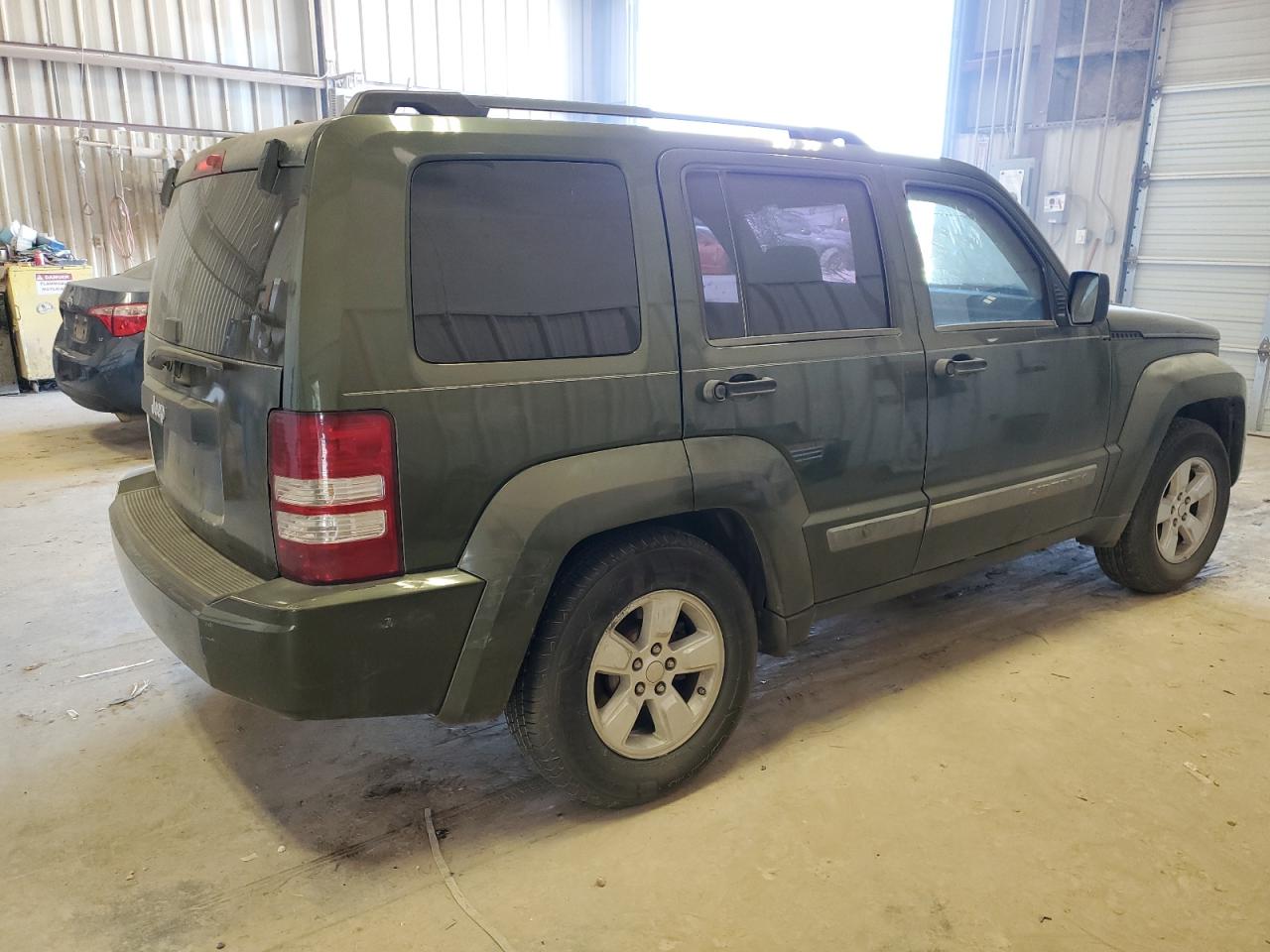 2009 Jeep Liberty (North America) - Image 3