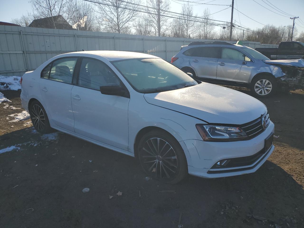 2015 Volkswagen Jetta - Image 4