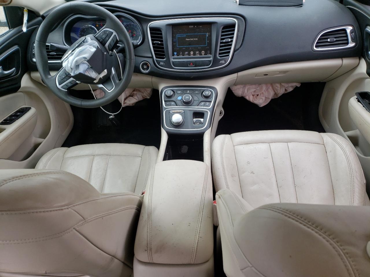 2016 Chrysler 200 - Image 8