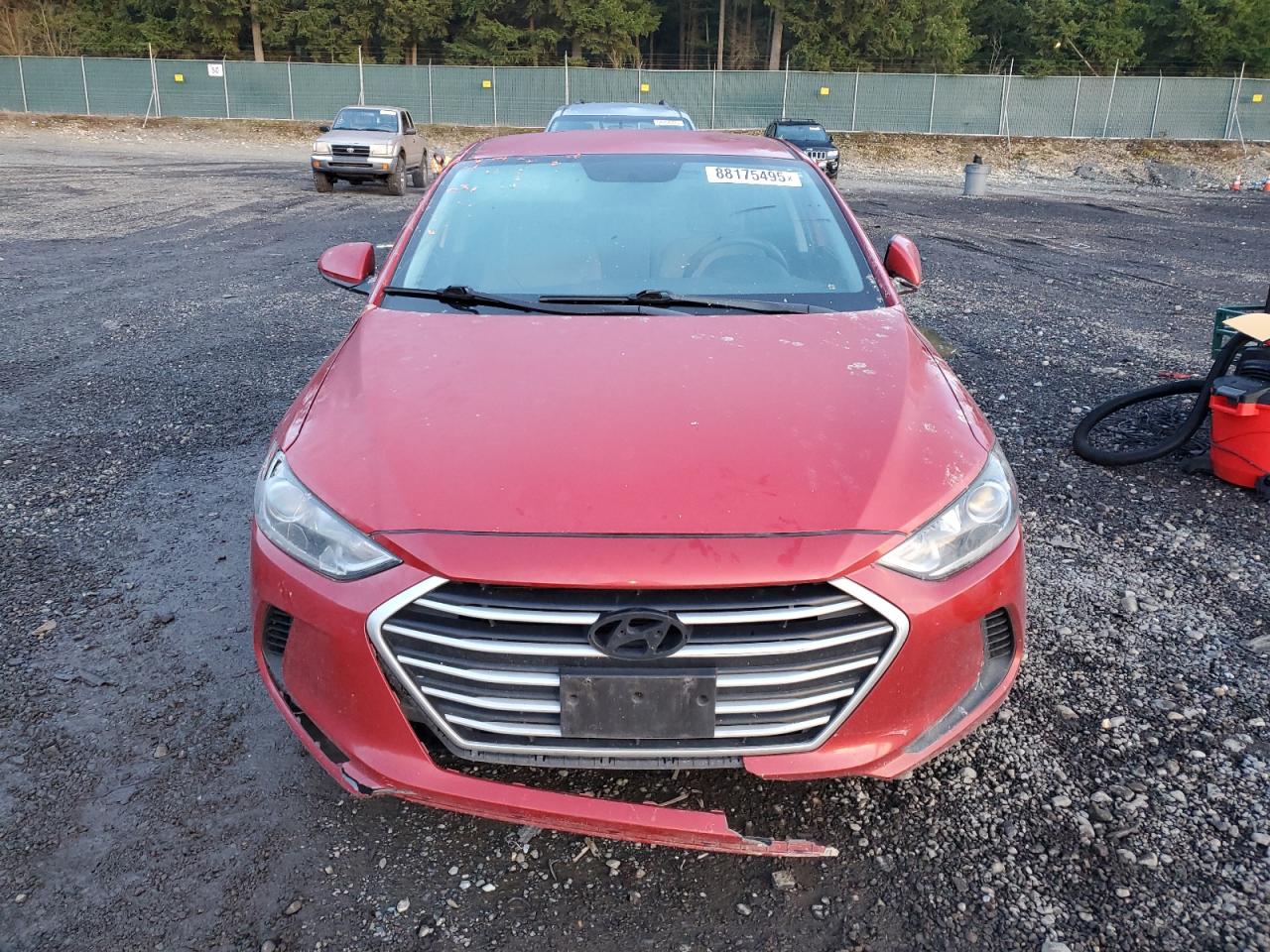 VIN 5NPD84LF9JH291085 2018 HYUNDAI ELANTRA no.5