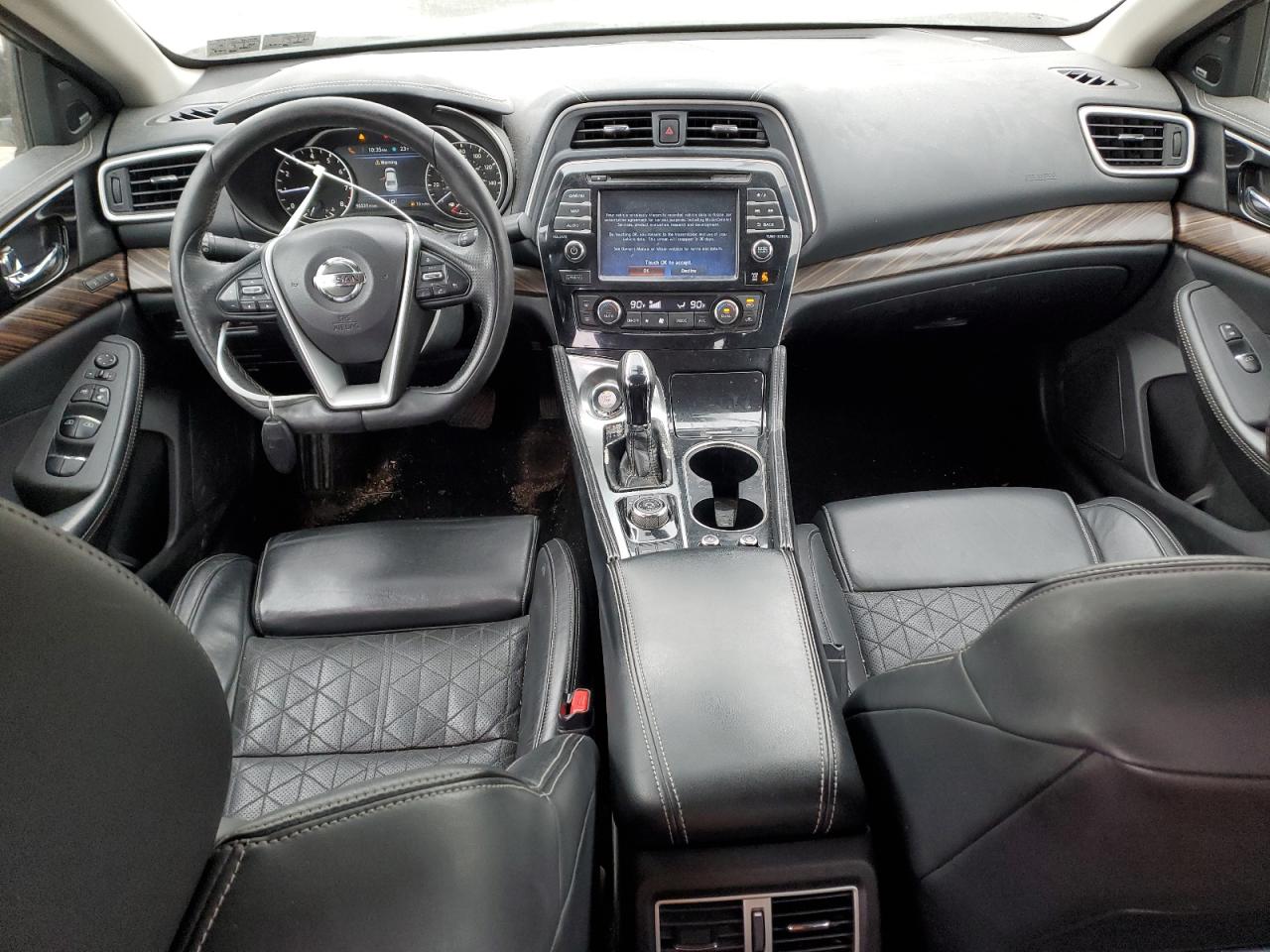 2017 Nissan Maxima - Image 8
