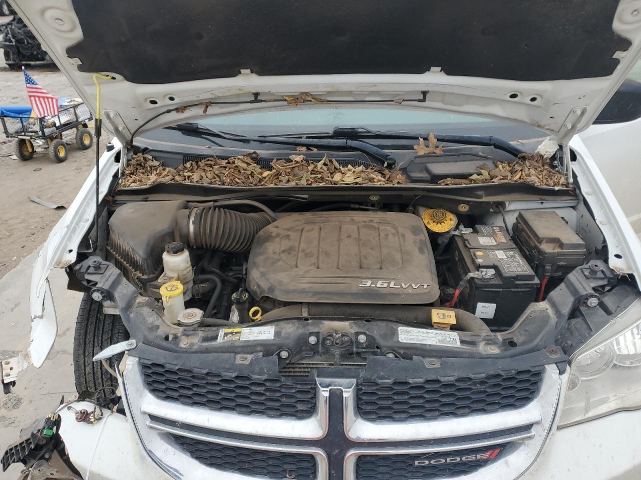 2018 Dodge Caravan - Image 12