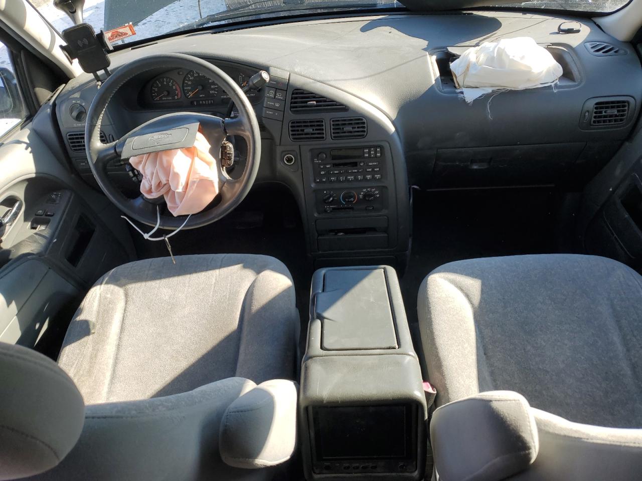 2000 Nissan Quest - Image 8