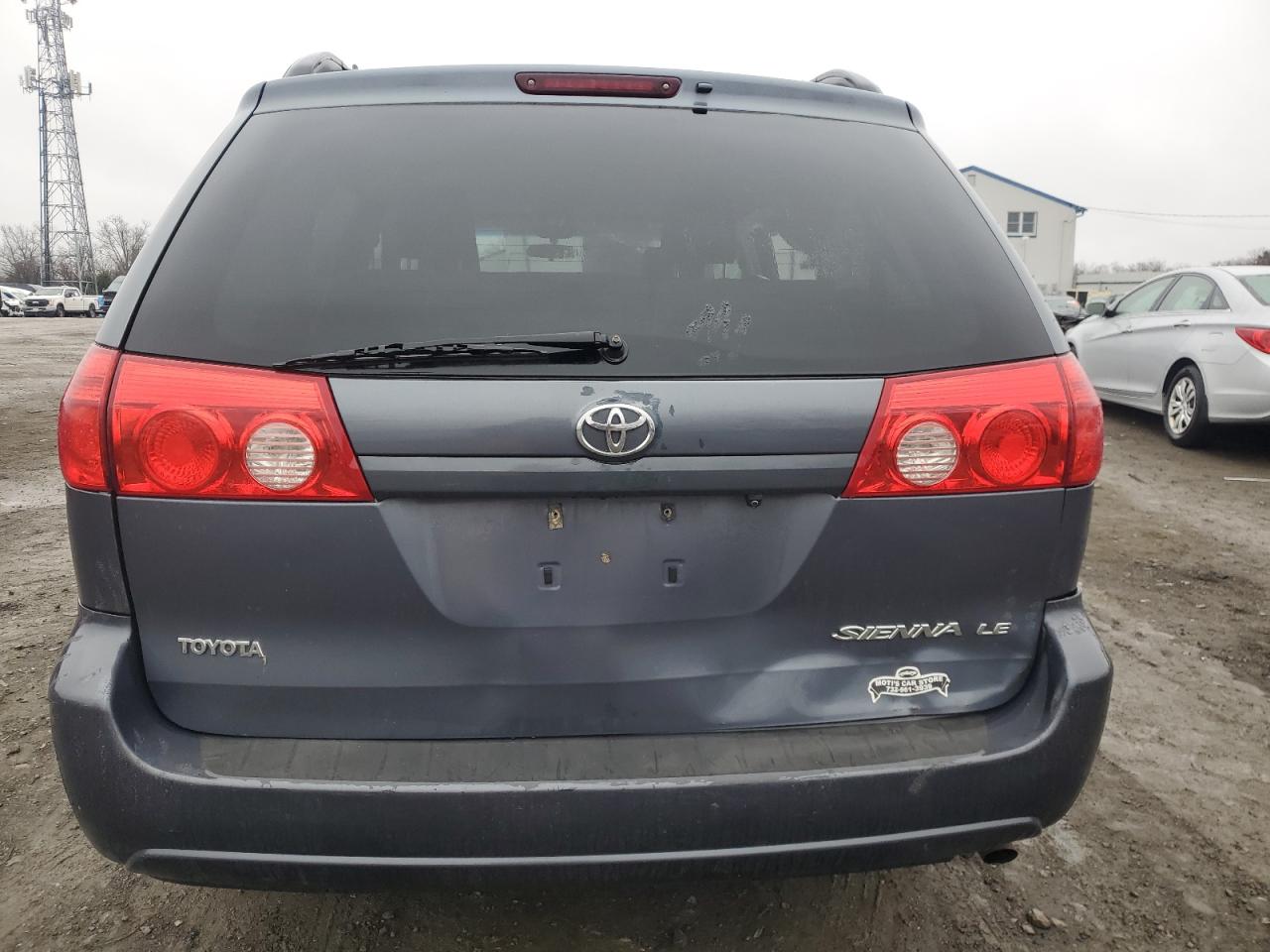 2009 Toyota Sienna - Image 6