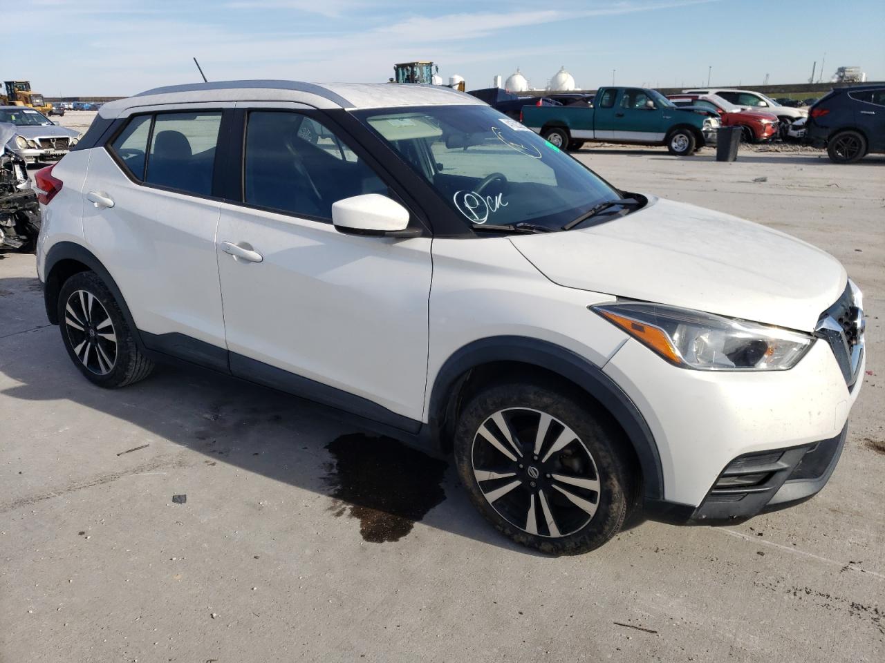 VIN 3N1CP5CU3JL506594 2018 NISSAN KICKS no.4