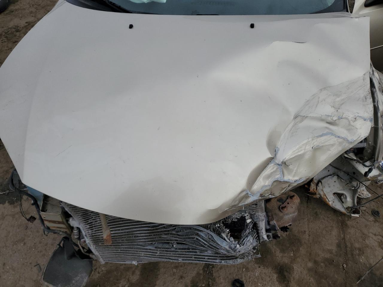 2005 Chrysler Sebring - Image 11