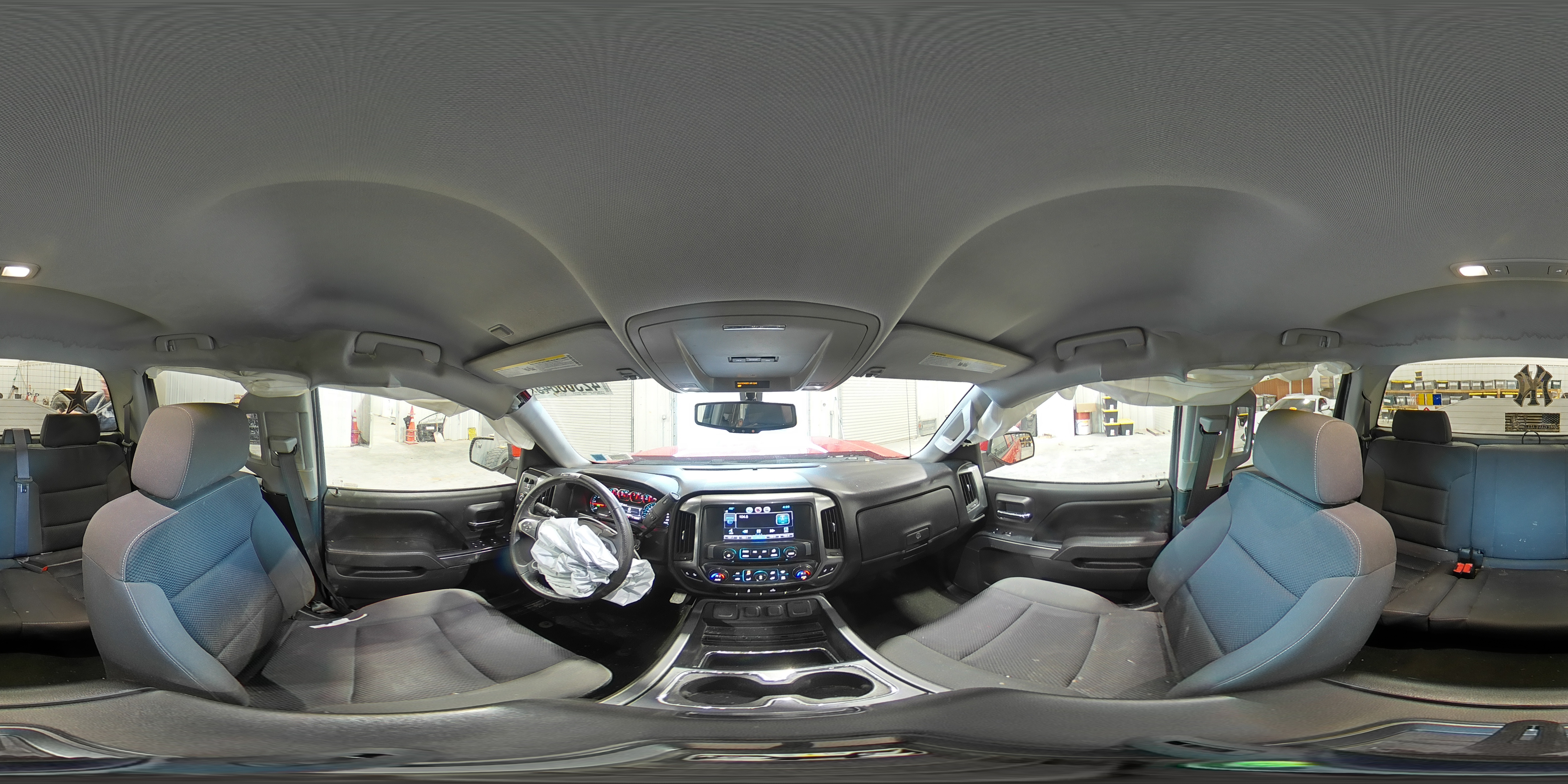 2016 Chevrolet Silverado - Image 13