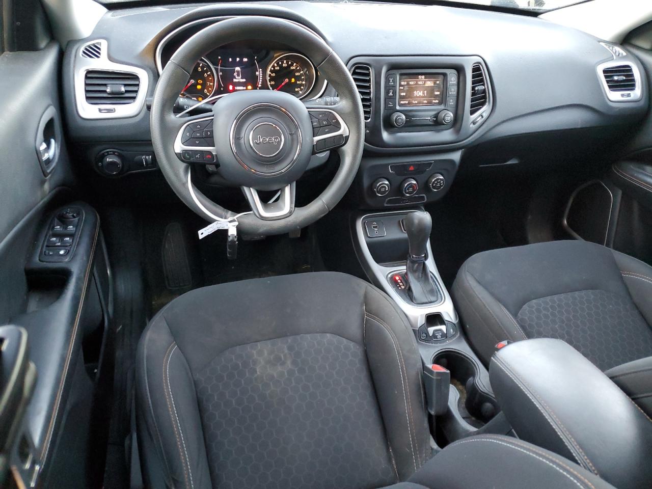 2018 Jeep Compass - Image 8