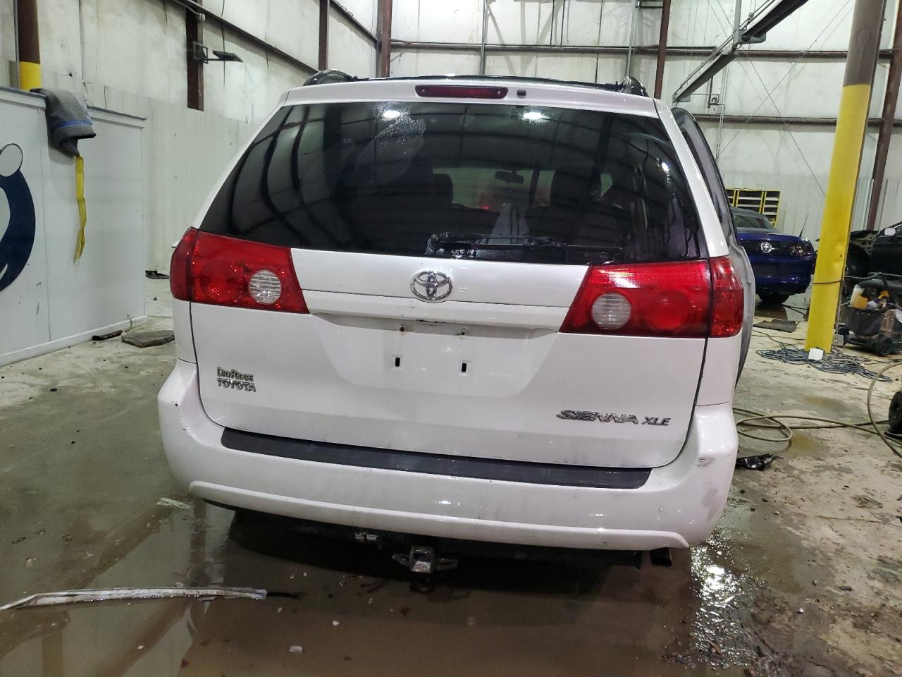 2007 Toyota Sienna - Image 6