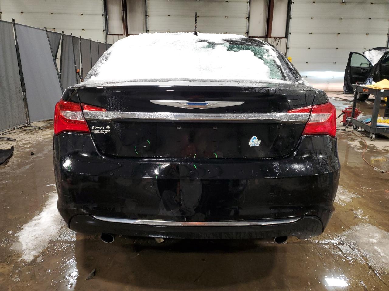2013 Chrysler 200 - Image 6