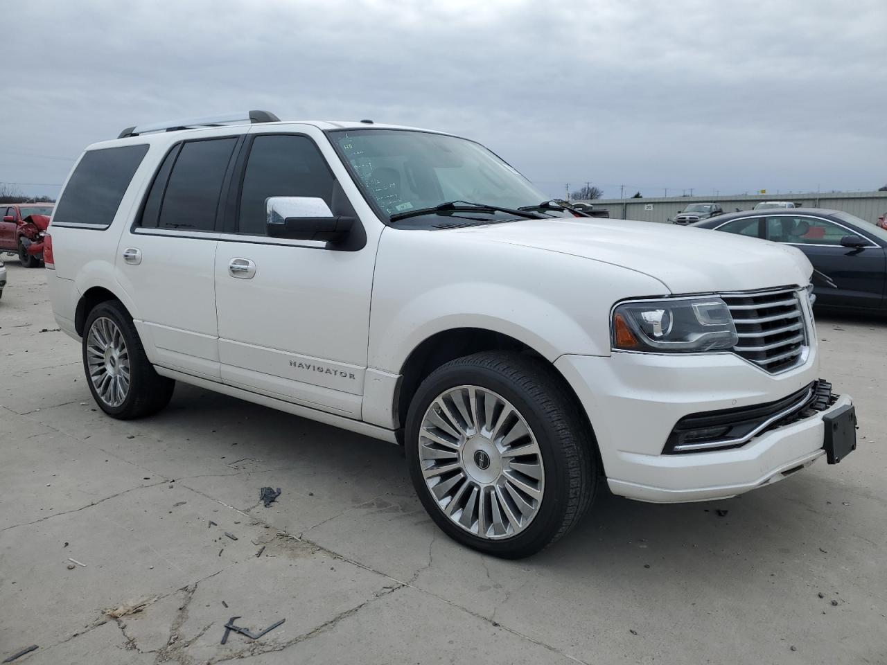 2015 Lincoln Navigator - Image 4