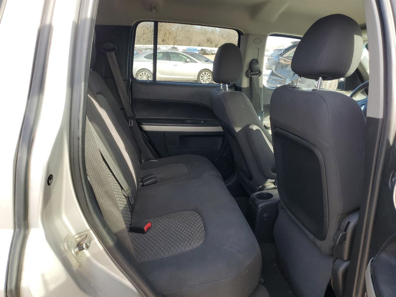 2008 Chevrolet HHR - Image 11