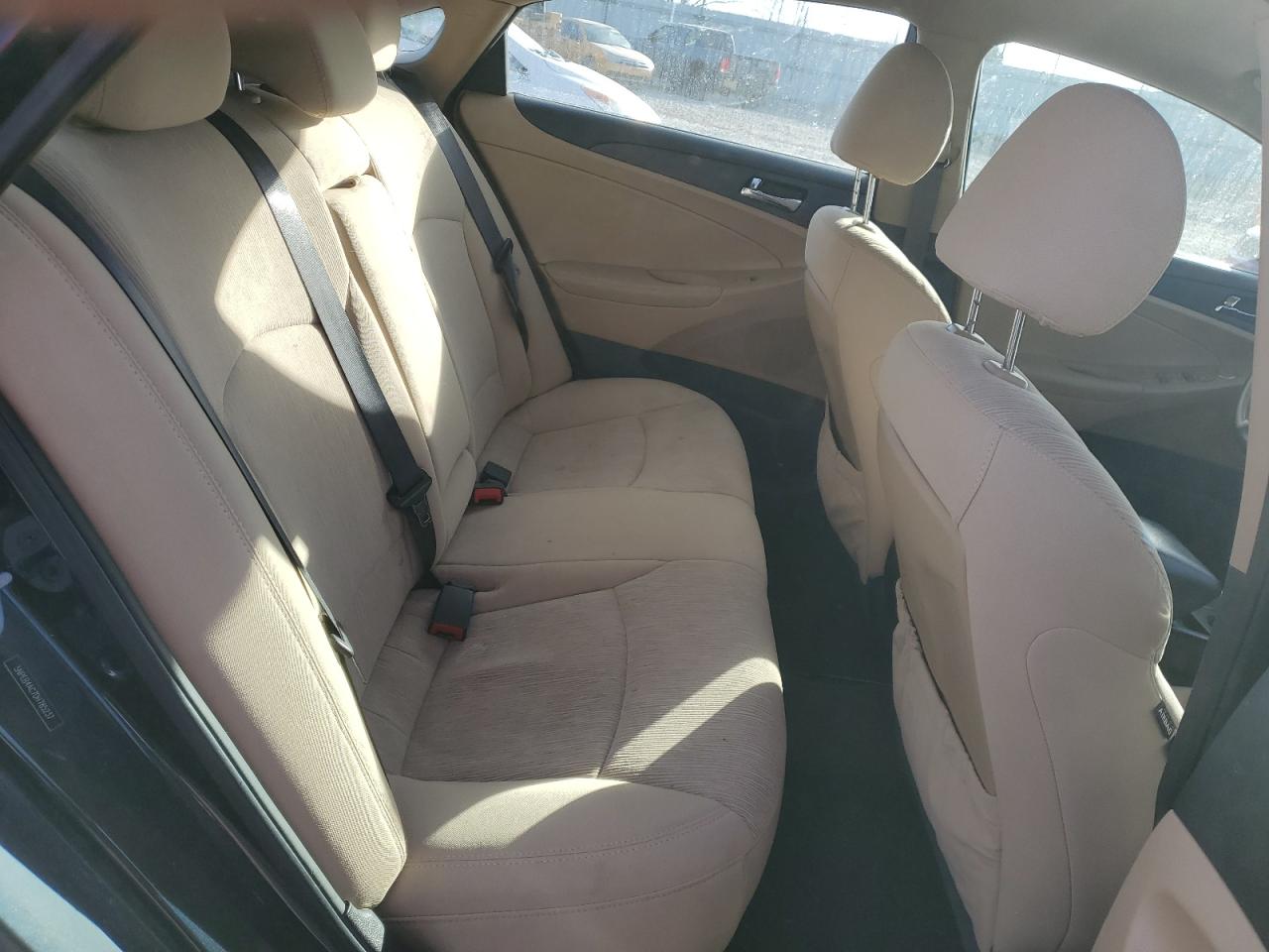 2013 Hyundai Sonata - Image 10