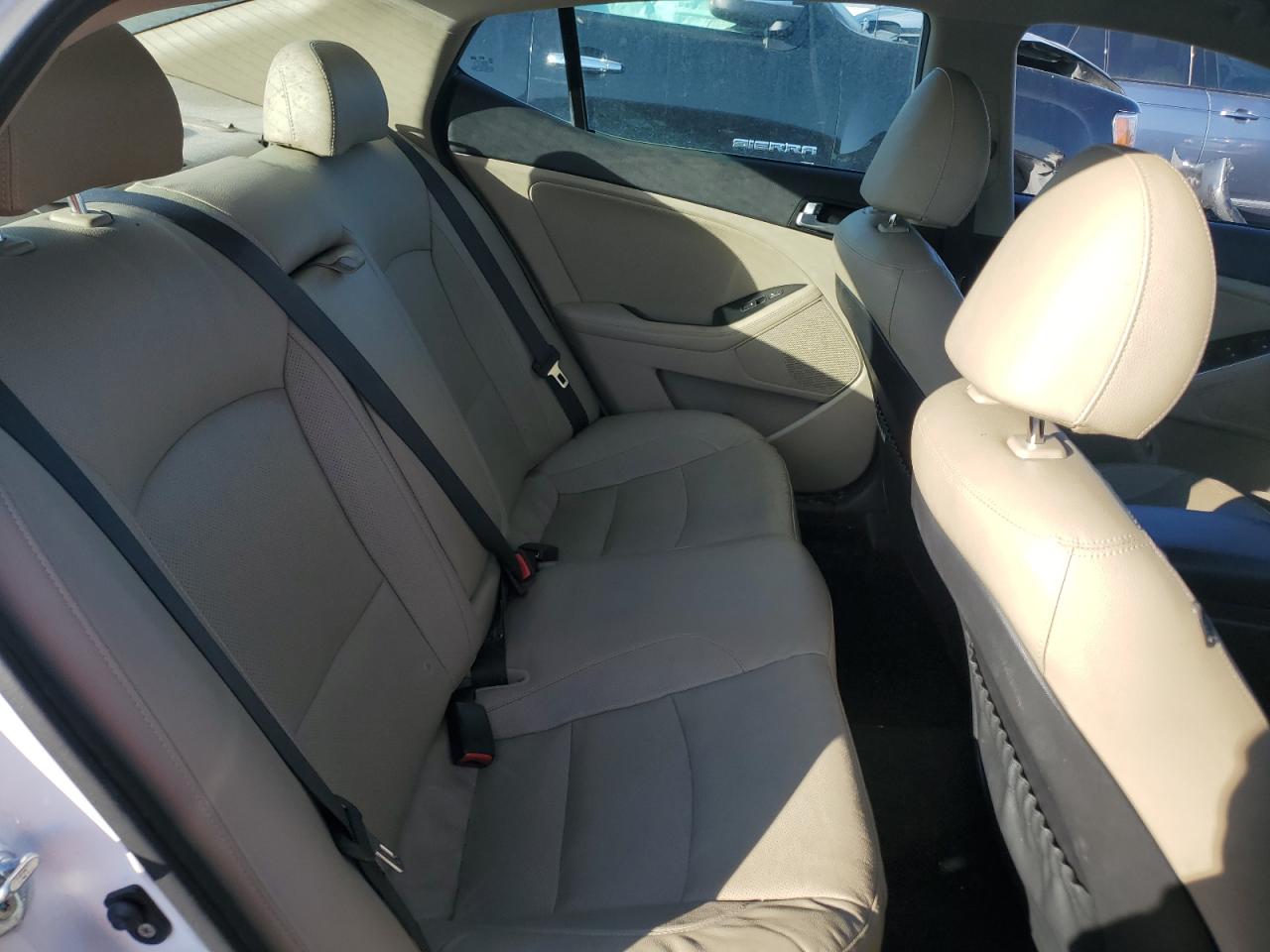 2016 Kia Optima - Image 10