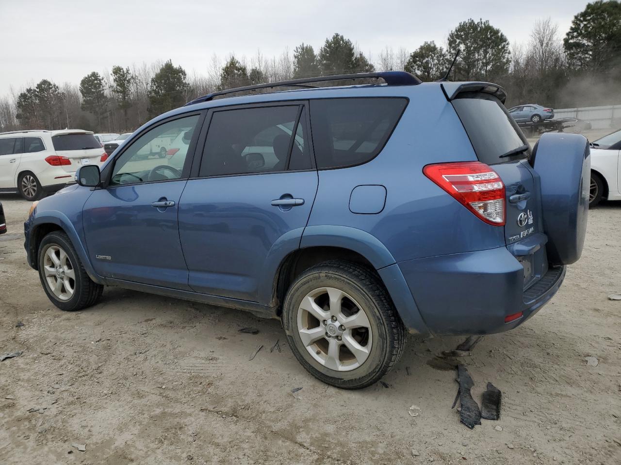 2009 Toyota RAV 4 - Image 2