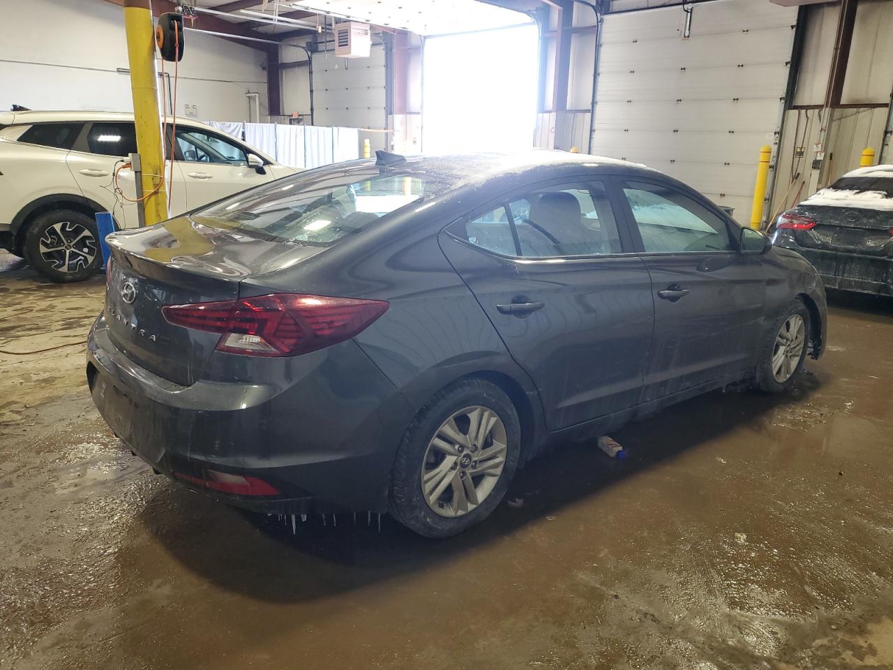 2020 Hyundai Elantra - Image 3
