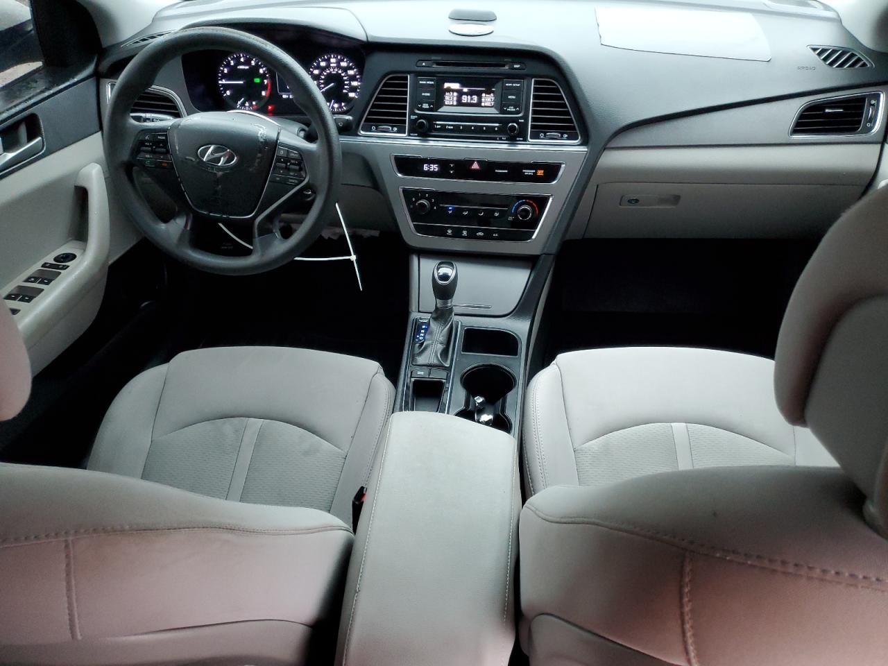 2017 Hyundai Sonata - Image 8
