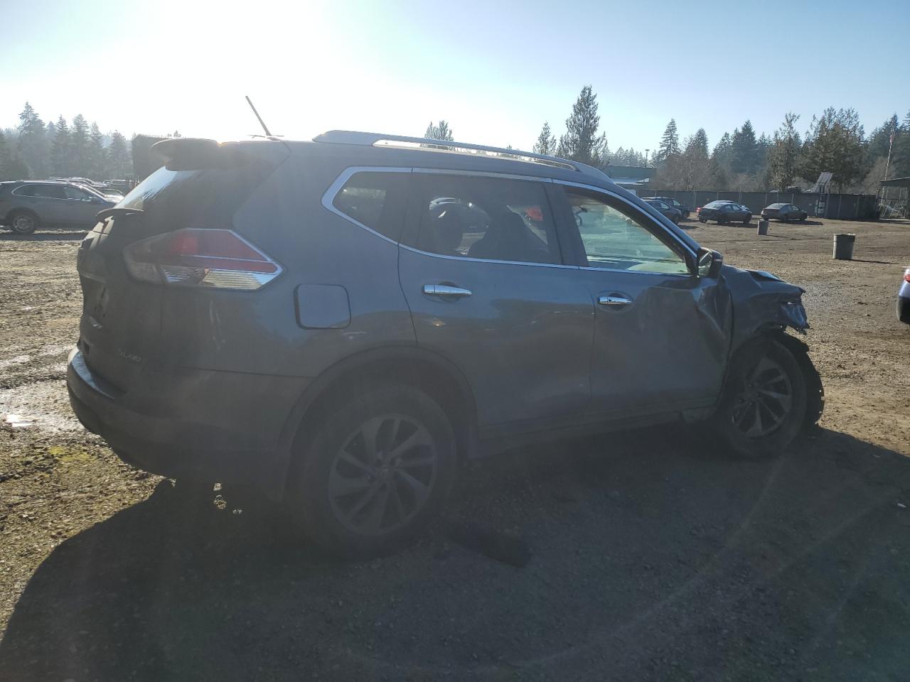 2016 Nissan Rogue - Image 3