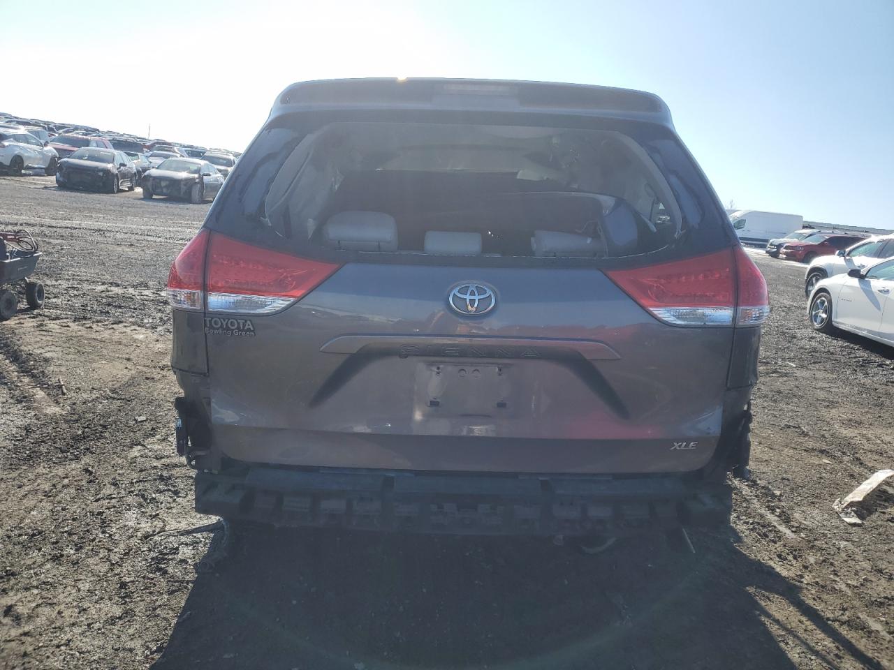 2014 Toyota Sienna - Image 6