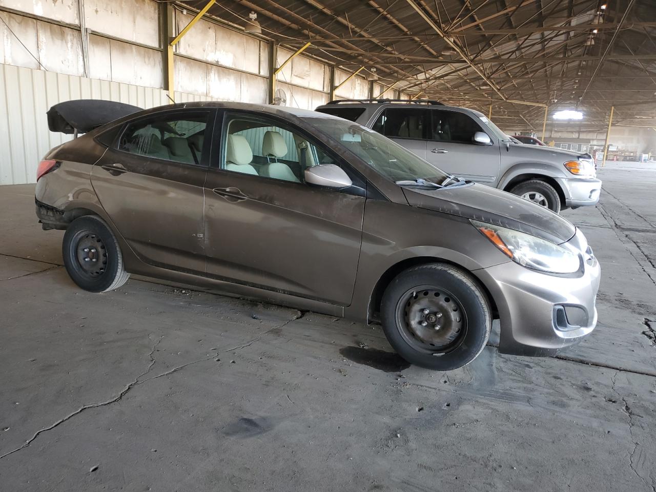 2013 Hyundai Accent - Image 4