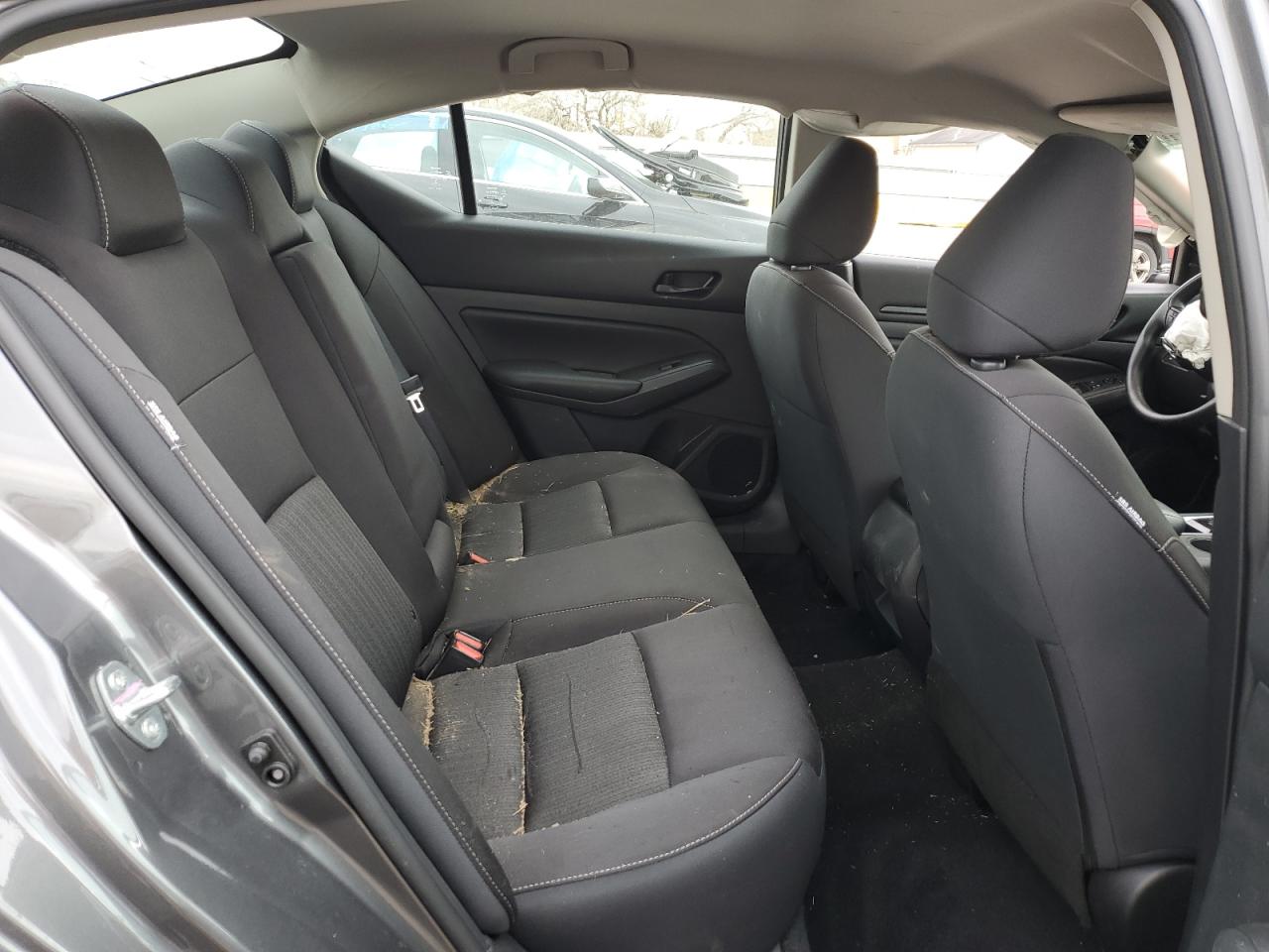 2024 Nissan Altima - Image 10