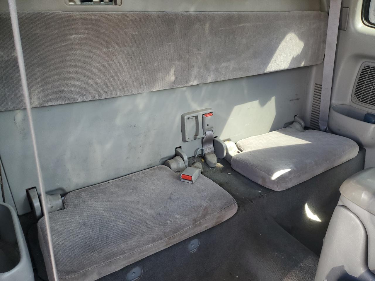2001 Toyota Tacoma - Image 10