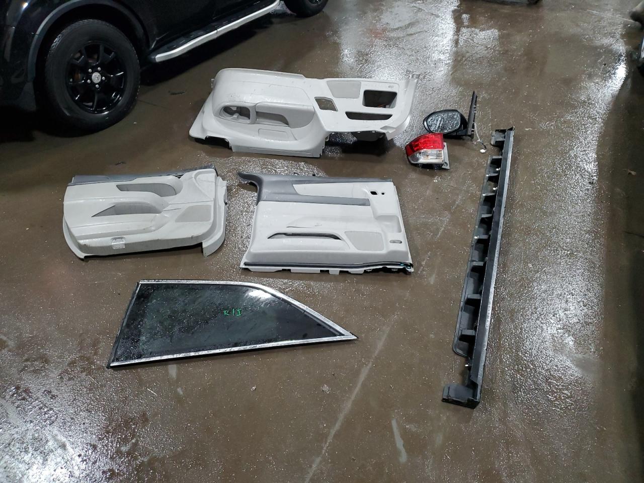 2015 Honda Odyssey - Image 14