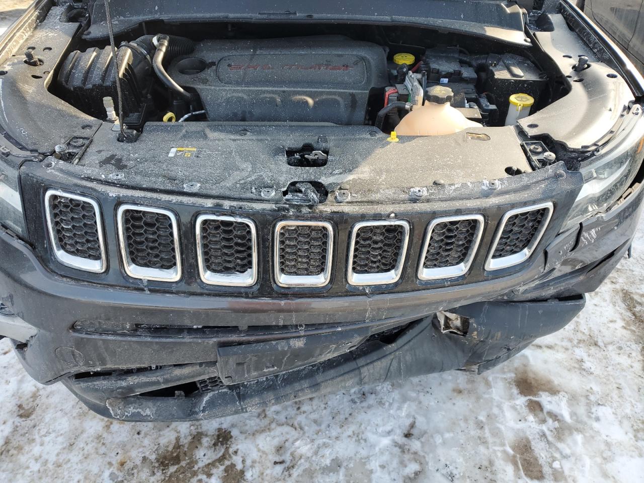 2018 Jeep Compass - Image 10