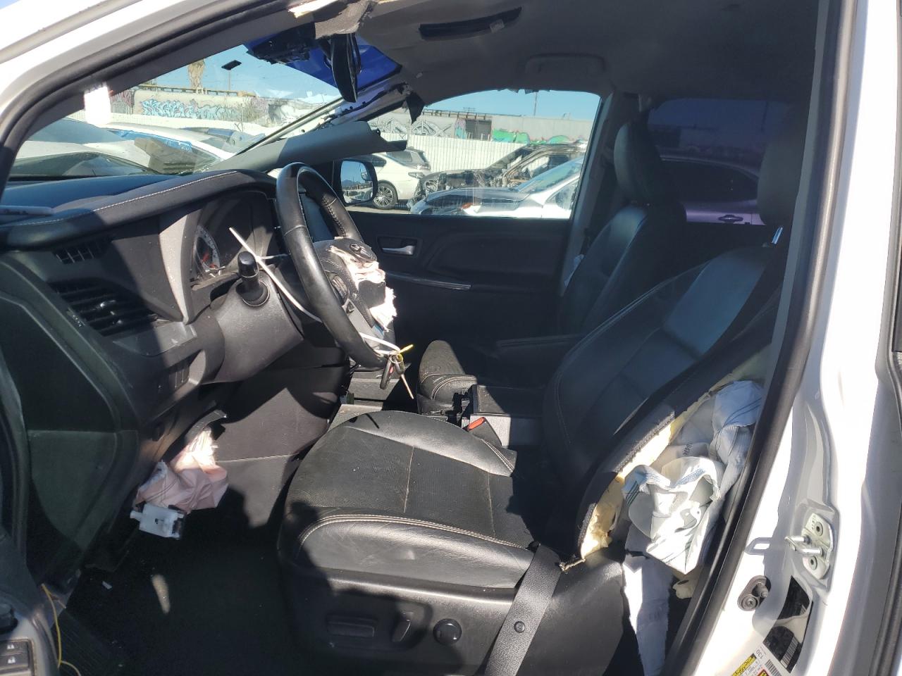 2020 Toyota Sienna - Image 7