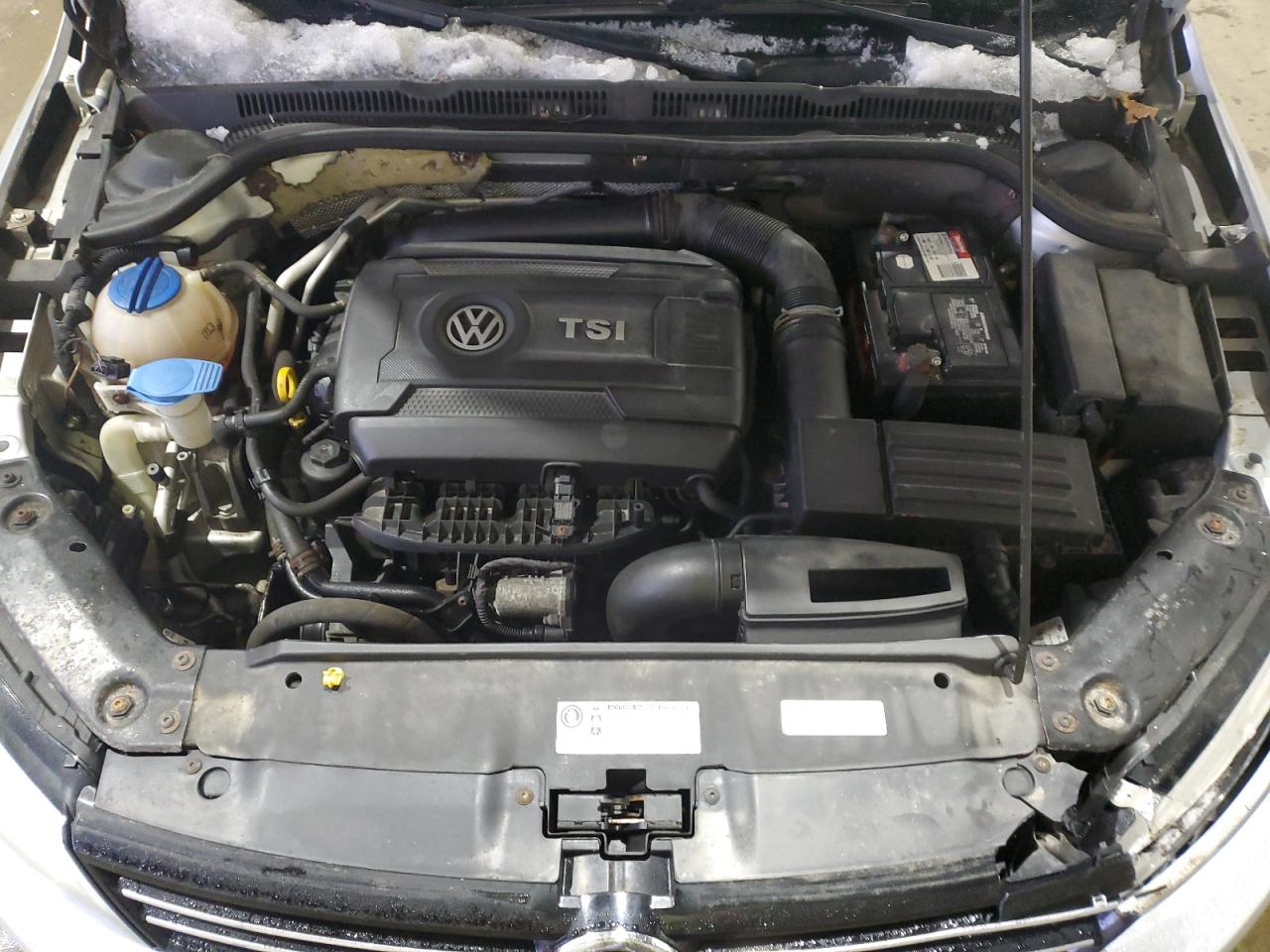 2014 Volkswagen Jetta - Image 11