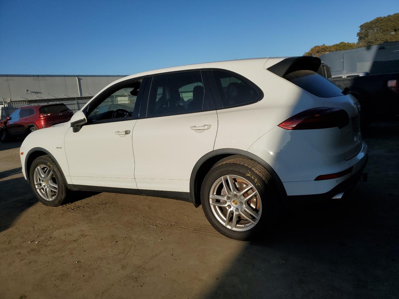 2015 Porsche Cayenne - Image 2