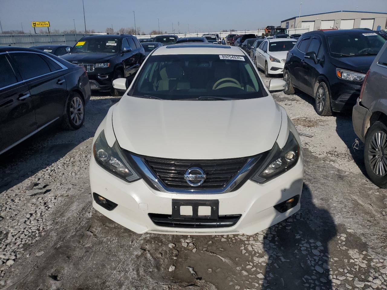 2016 Nissan Altima - Image 5