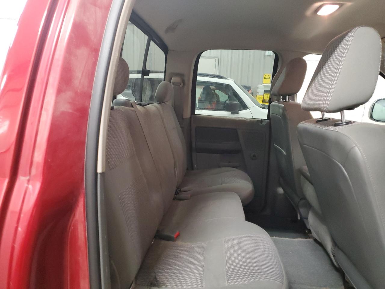 2006 Dodge RAM - Image 11