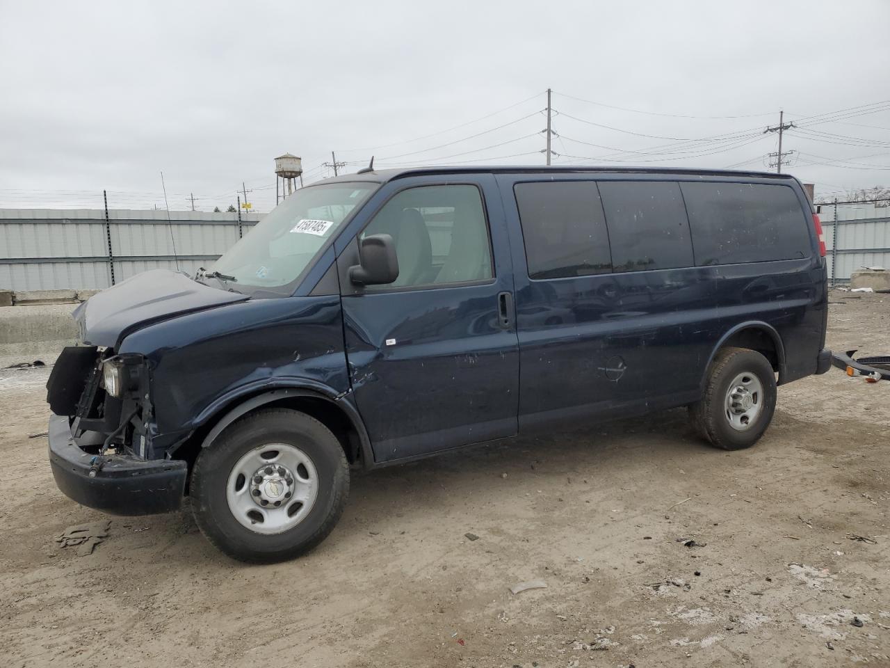 2014 Chevrolet Express G2500 Ls للبيع في Chicago Heights، IL - Front End