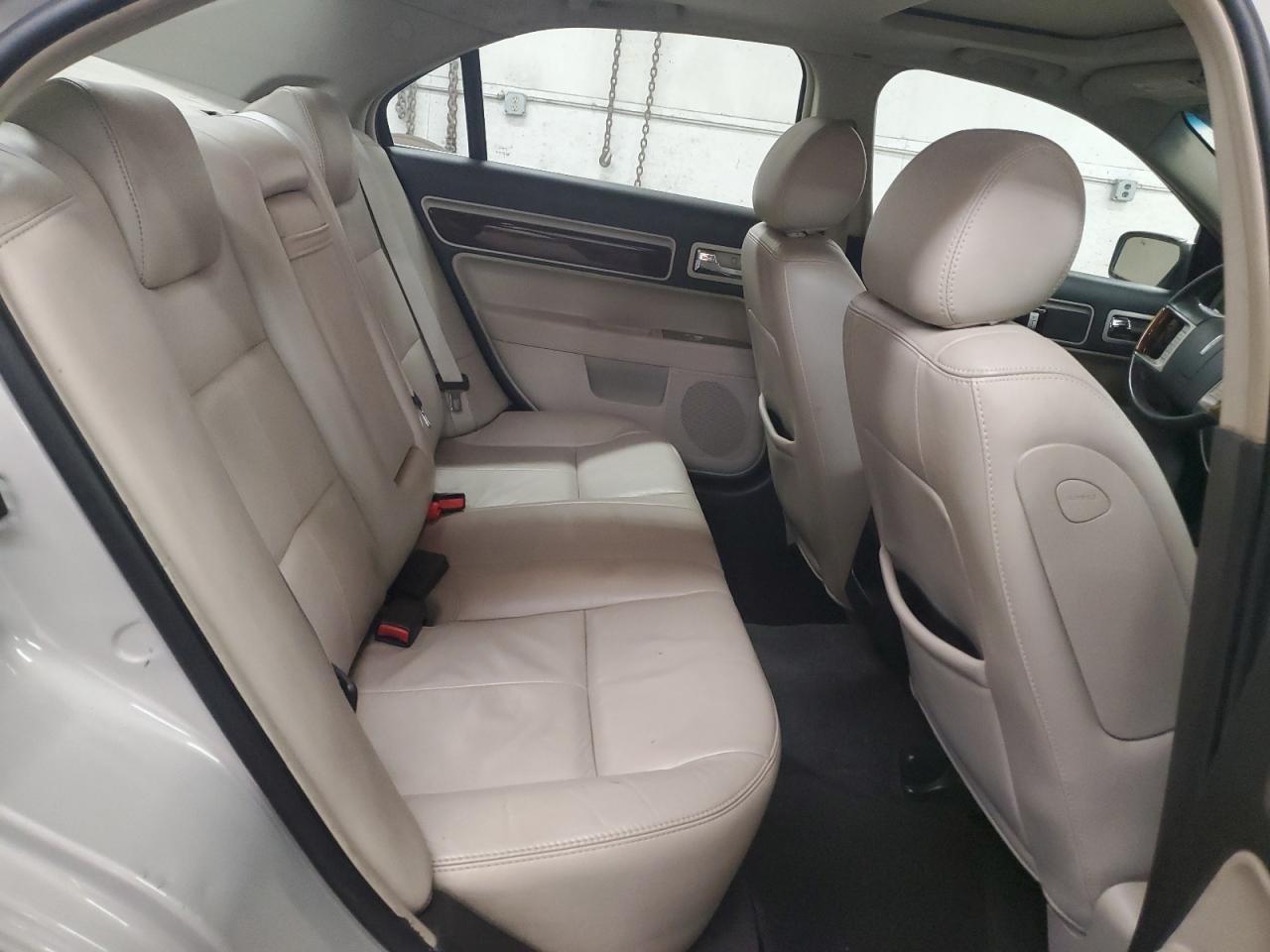 2007 Lincoln MKZ - Image 10