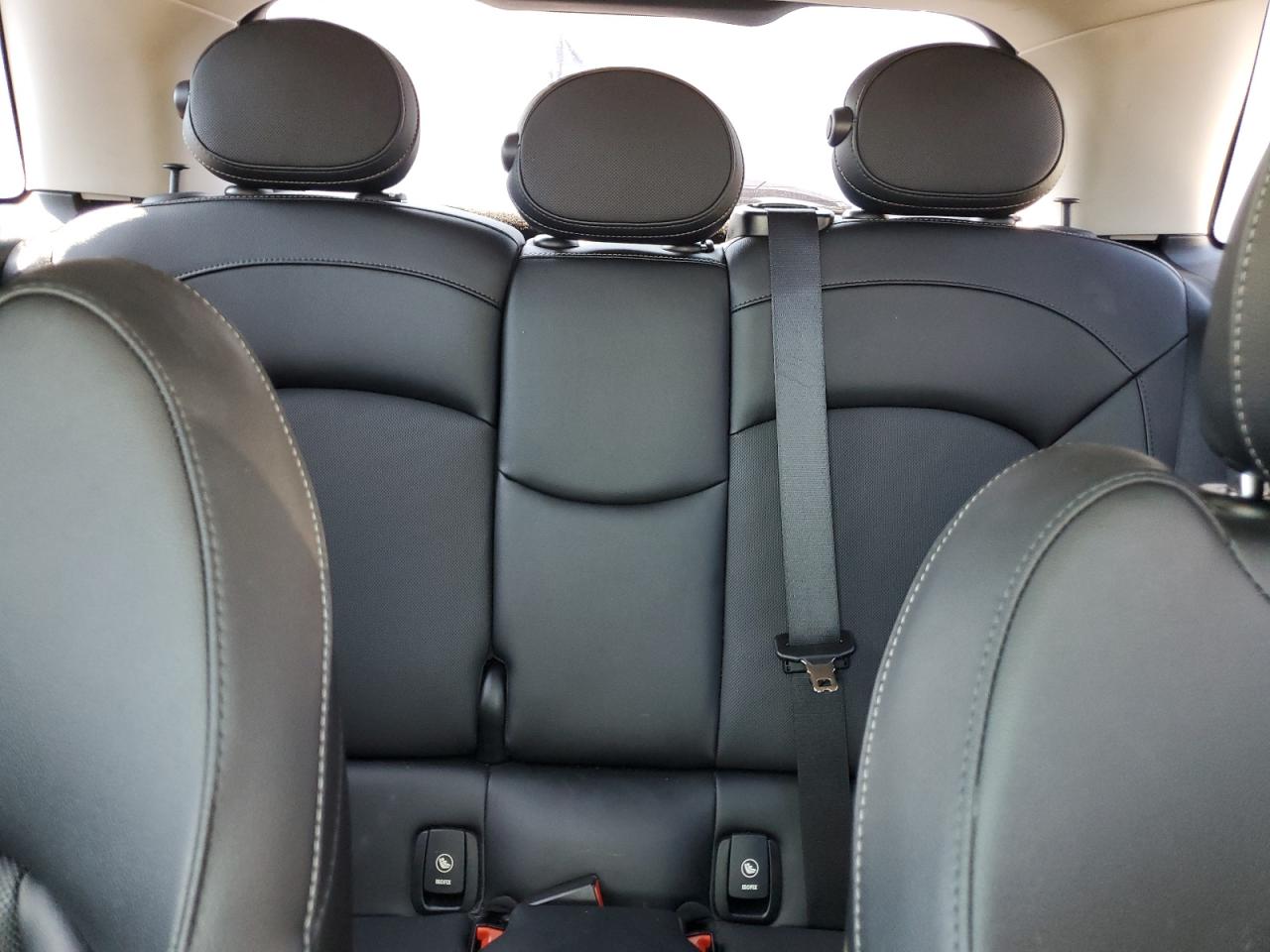 2017 MINI Cooper - Image 10