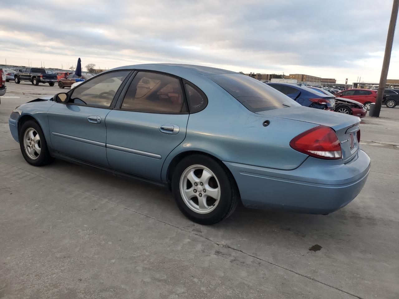 2006 Ford Taurus - Image 2