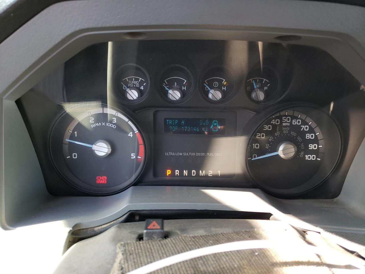 2015 Ford F550 - Image 9