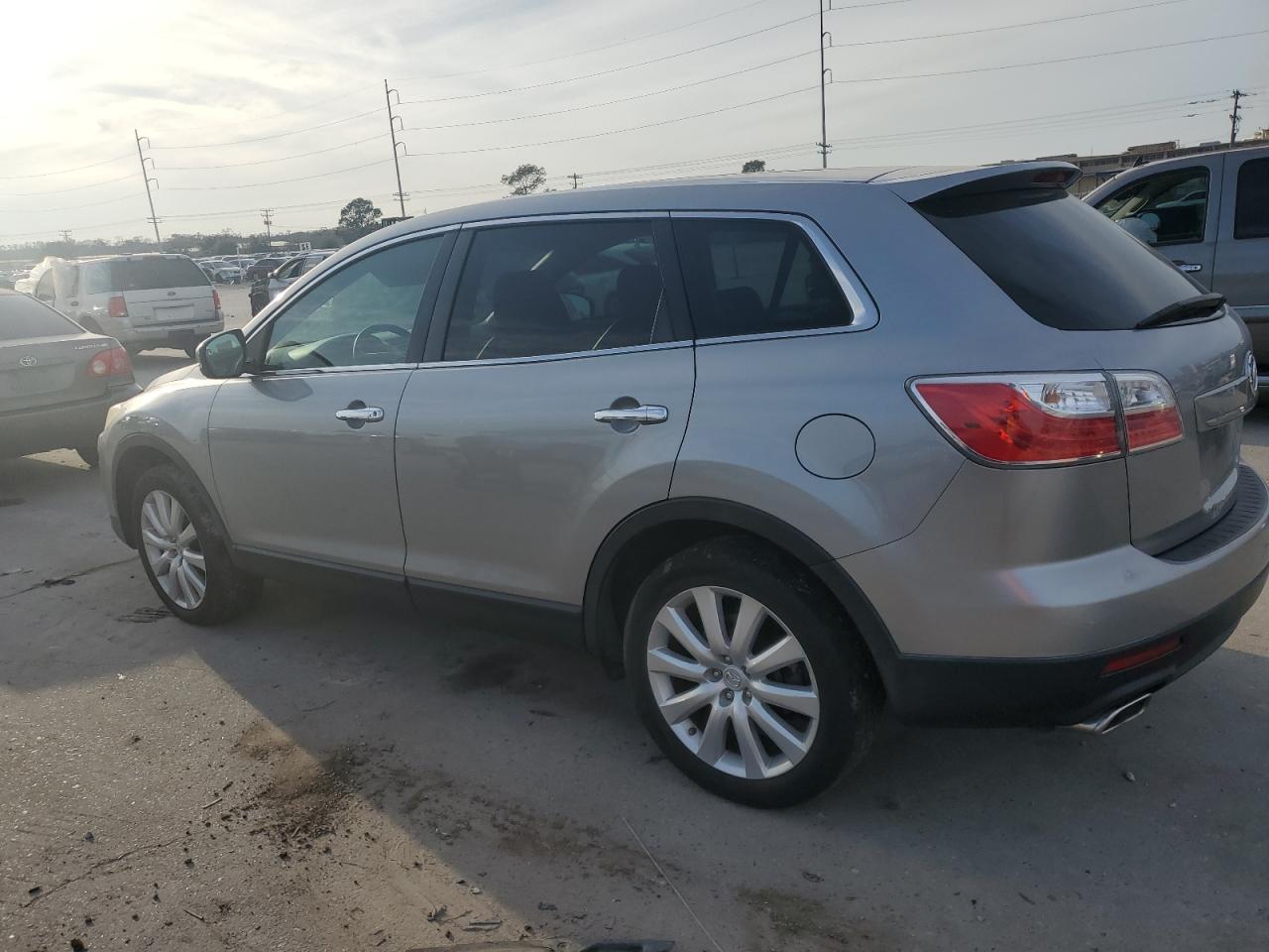 2010 Mazda CX-9 - Image 2
