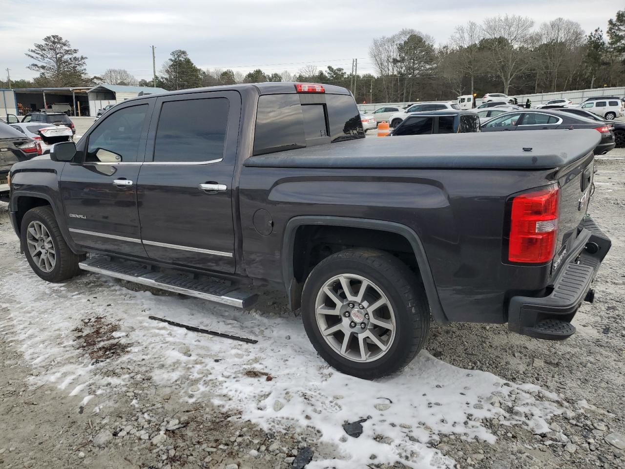 2015 GMC Sierra - Image 2