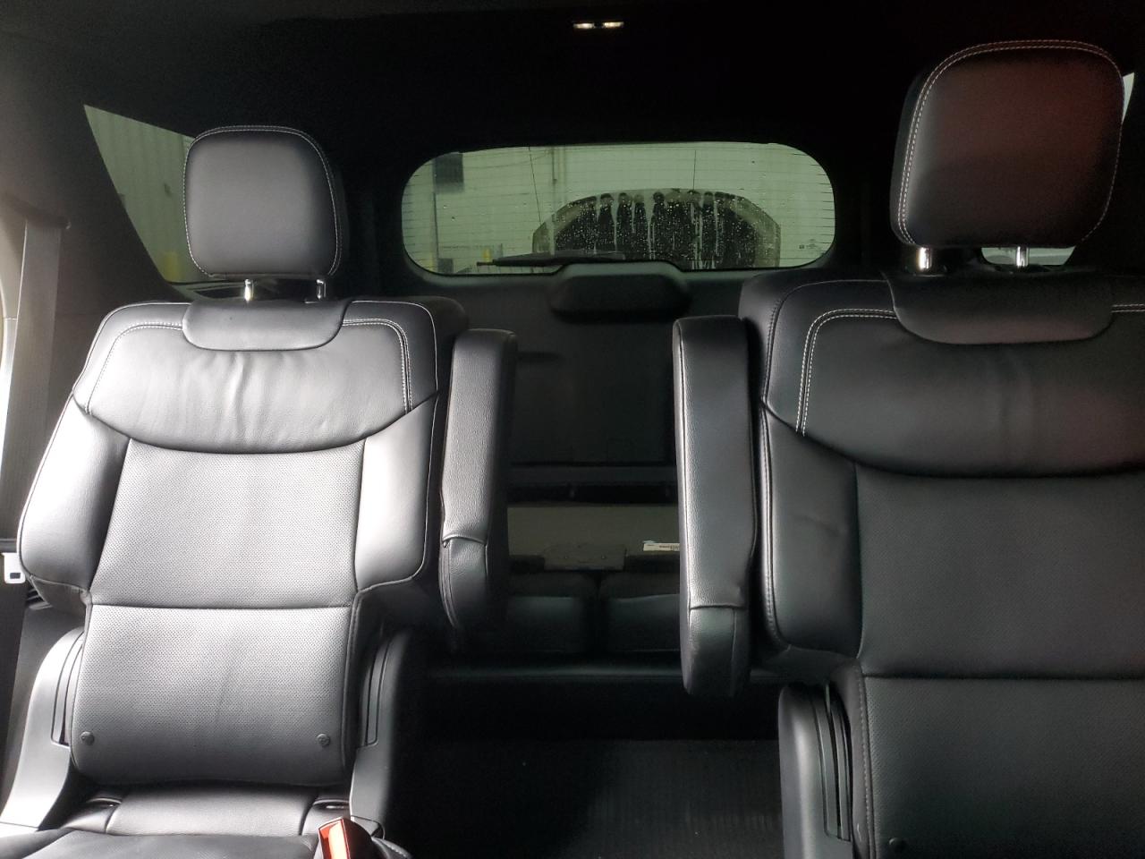 2023 Ford Explorer - Image 10