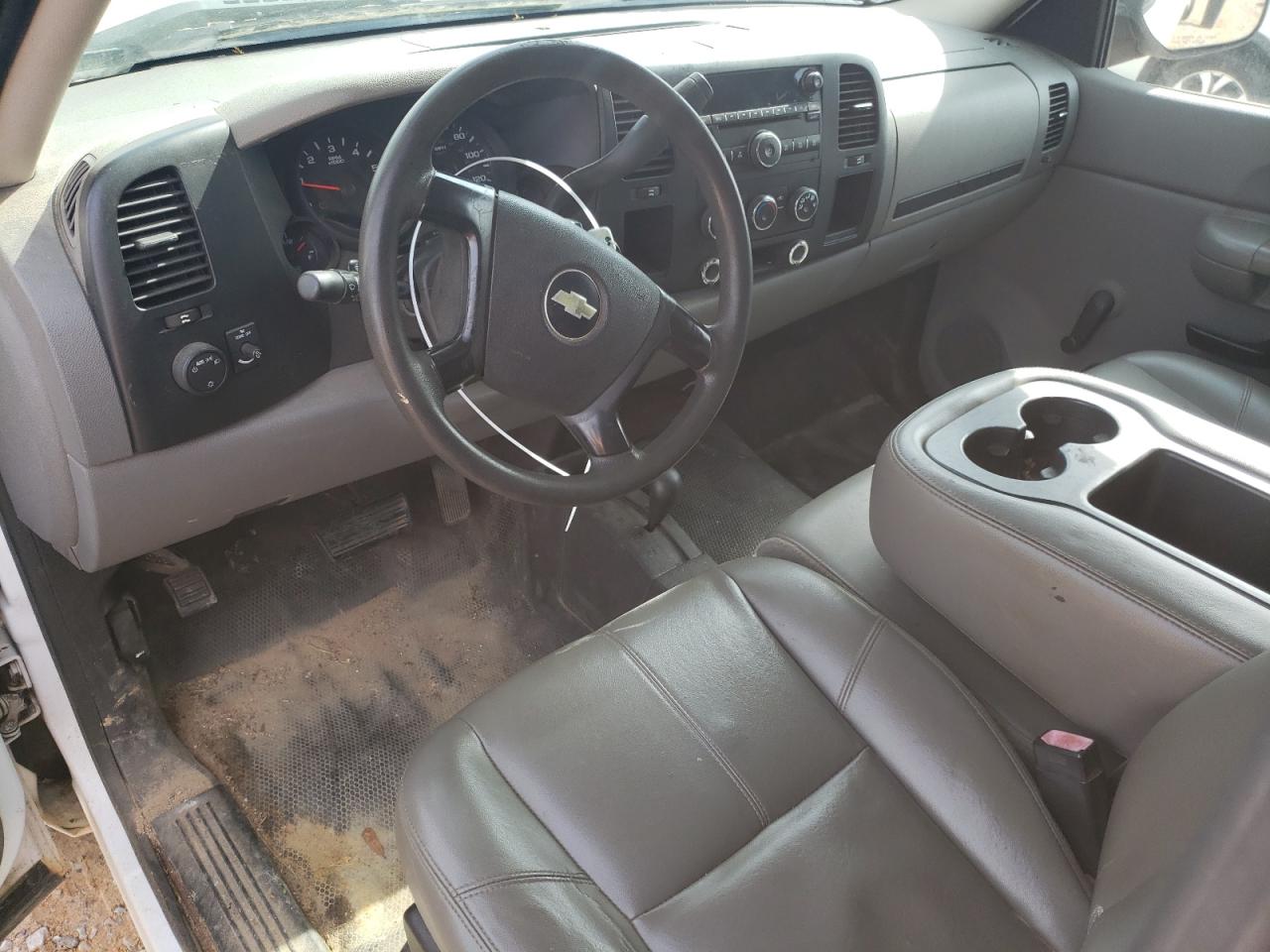 2009 Chevrolet Silverado - Image 8